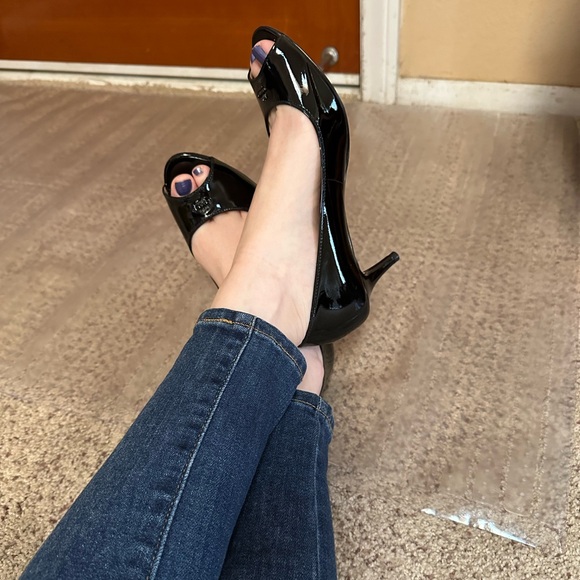 Coach Delilah Patent Leather Shoes - Picture 15 of 16